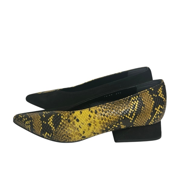 YUUL YIE Selma Pumps Sz 7.5 Yellow Python/Black - Picture 9 of 16